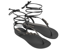 Load image into Gallery viewer, IPANEMA SALTY SANDAL FEM BLACK/SILVER
