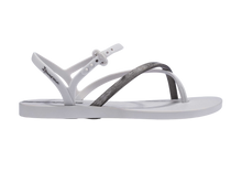 Load image into Gallery viewer, IPANEMA ELEGANT SANDAL FEM

